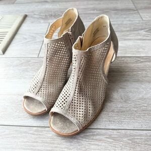 Paul Green Tianna Suede Cutout Heels